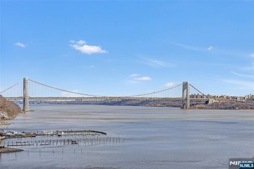 1203 River Rd, Edgewater, NJ, 07020-1456 | Card Image