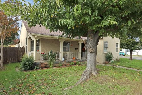 3439 West Ln, Stockton, CA, 95204-2423 | Card Image