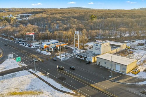 223 Winthrop Ave, Lawrence, MA, 01843-3822 | Card Image