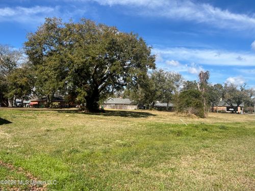 1447 Mill Rd, Gulfport, MS, 39507-4257 | Card Image