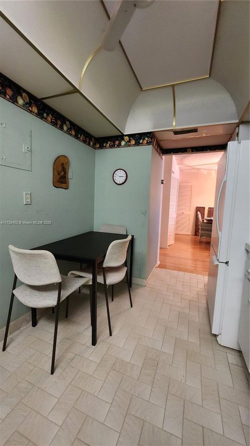 apt-606-9511 Collins Ave, Surfside, FL, 33154-2619 | Card Image