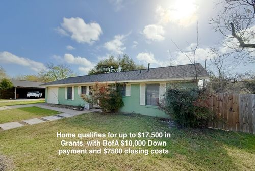 8301 Weyburn Dr, Austin, TX, 78757-7756 | Card Image
