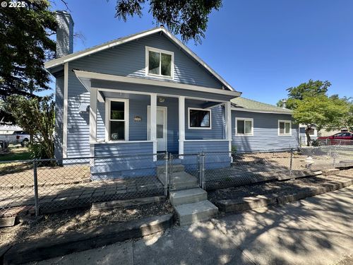 2302 N Depot St, La Grande, OR, 97850-3123 | Card Image