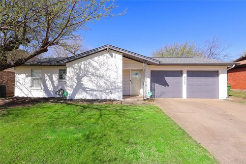 6955 Crabtree Ln, North Richland Hills, TX, 76182-3559 | Card Image