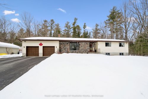 34 Jenner Crt, Port Sydney, ON, P0B1L0 | Card Image