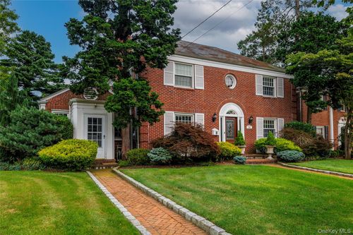 204 Hempstead Ave, Malverne, NY, 11565-2026 | Card Image