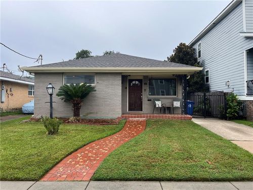 129 20th St, New Orleans, LA, 70124-1233 | Card Image