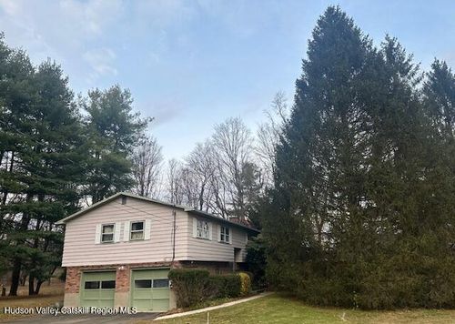 86 Pine Bush Rd, Stone Ridge, NY, 12484-5811 | Card Image
