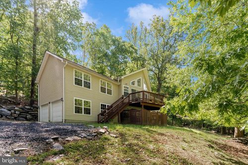 180 Mountain Dew Ct, HARPERS FERRY, WV, 25425-6503 | Card Image