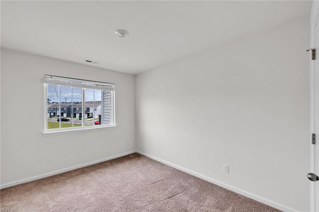 2011 Chartwell Dr, House attached with 3 bedrooms, 3 bathrooms and null parking in Newport News VA | Image 21