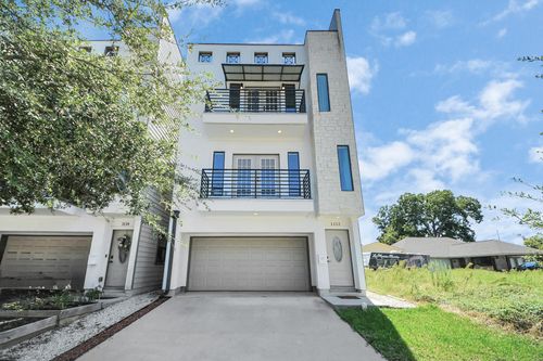 1112 Amundsen St, Houston, TX, 77009-3293 | Card Image