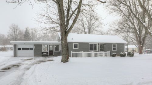 10588 Melvin St, Zeeland, MI, 49464-1440 | Card Image