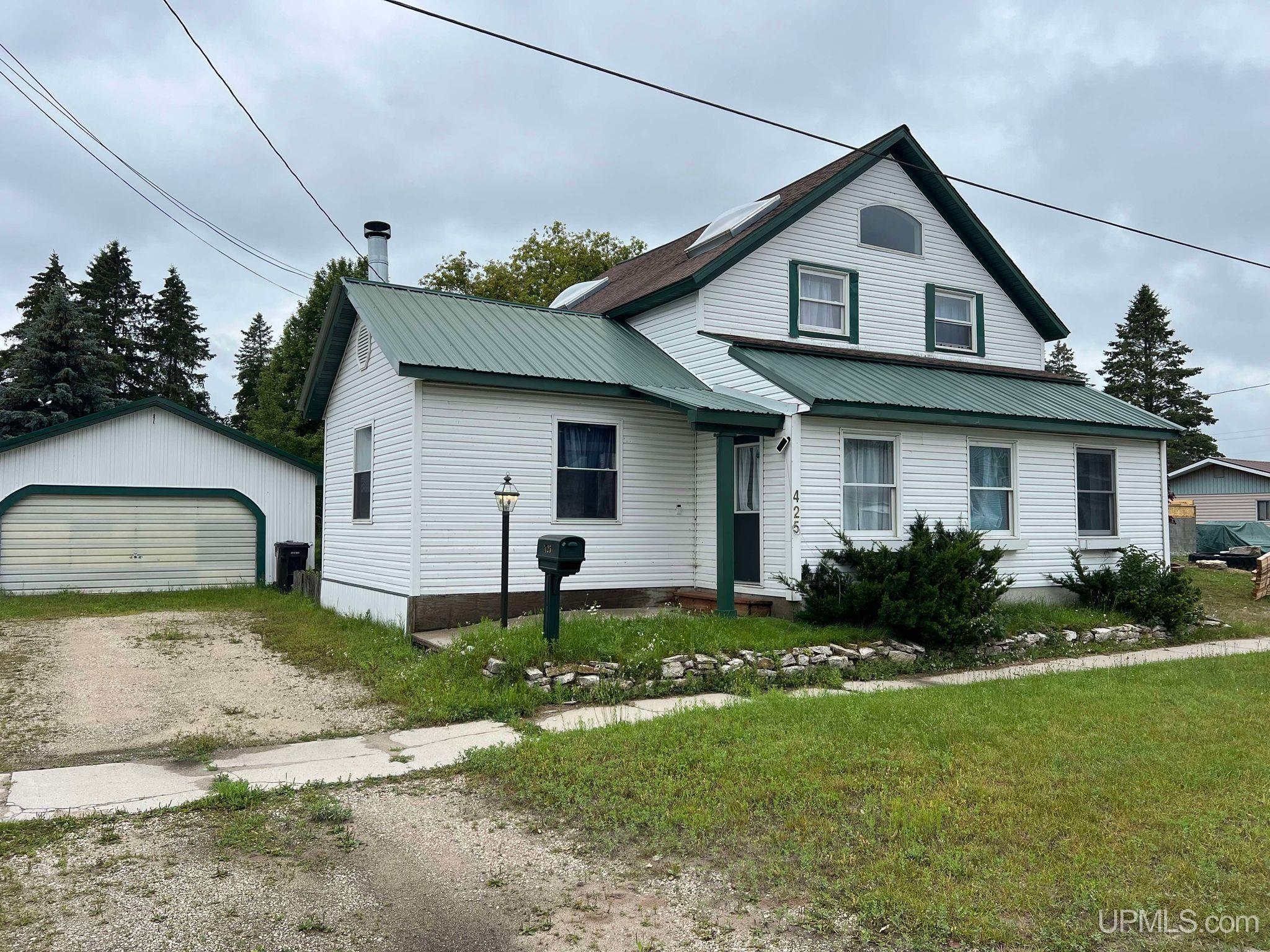 Delta Ave, Manistique, MI 49854