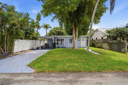 712 Ne 10th Ave, Pompano Beach, FL, 33060-6527 | Card Image