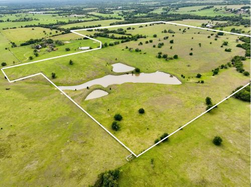4425 Franke Rd, New Ulm, TX, 78950-2065 | Card Image