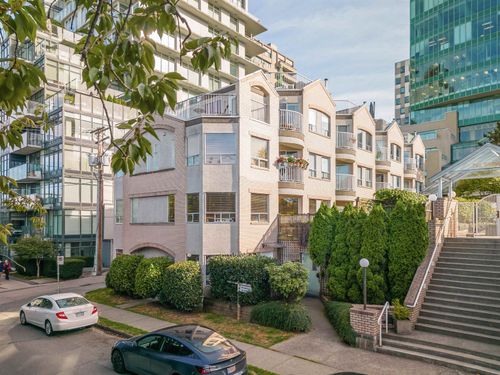 208-788 W 8th Ave, Vancouver, BC, V5Z1E1 | Card Image