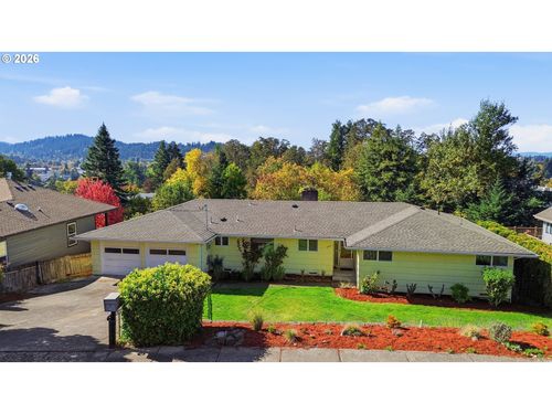 682 Sunset Dr, Springfield, OR, 97477-3653 | Card Image