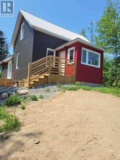 33 Bobcaygeon Rd, Kinmount, ON, K0M2A0 | Card Image