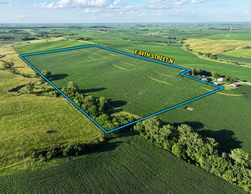 00 County Highway T12 East Highway, Newton, IA, 50208 | Card Image