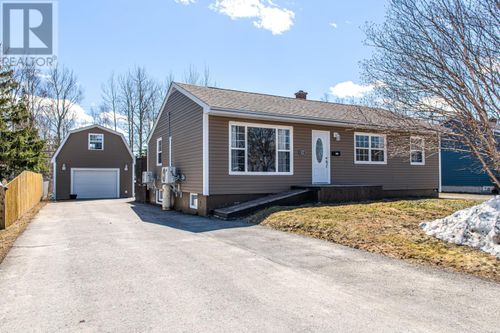 10 Boyd Street, Gander, NL, A1V1B6 | Card Image