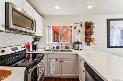 unit-7-5483 Adobe Falls Rd, San Diego, CA, 92120-4477 | Card Image