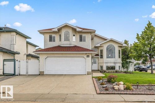 8731 160a Ave Nw, Edmonton, AB, T5Z3K4 | Card Image