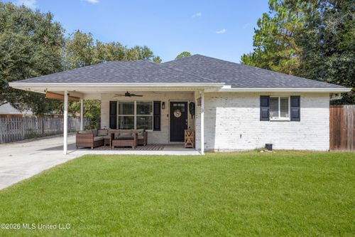 722 Zimmerman Street, Waveland, MS, 39576 | Card Image