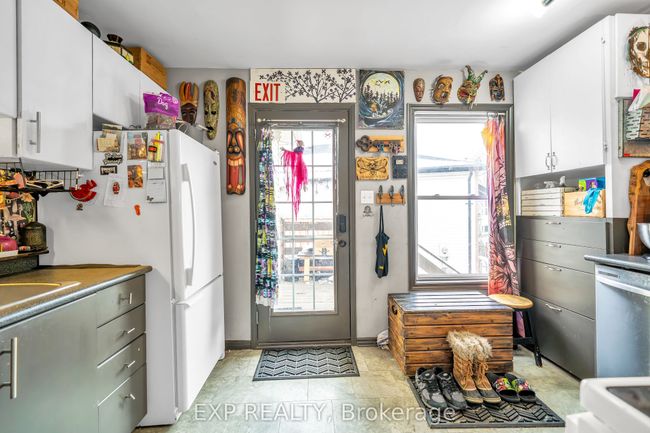 679 Frobisher Crt, House attached with 5 bedrooms, 3 bathrooms and 4 parking in Oshawa ON | Image 10
