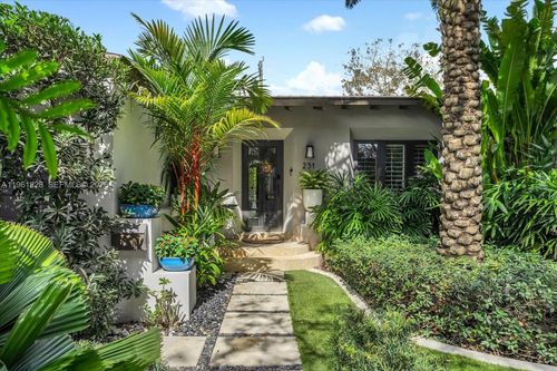 0-231 Fluvia Ave, Coral Gables, FL, 33134-7313 | Card Image