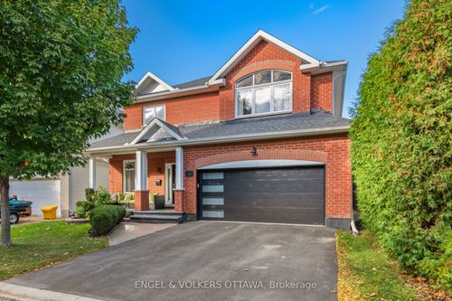 5 Valencia St, Nepean, ON, K2G6T1 | Card Image