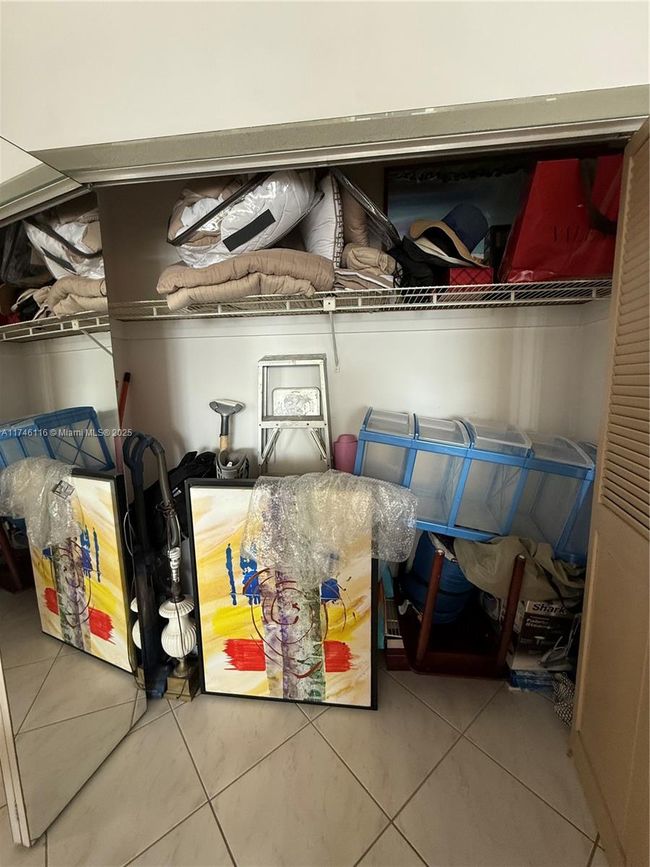 APT-628 - 500 Bayview Dr, Condo with 1 bedrooms, 2 bathrooms and null parking in Sunny Isles Beach FL | Image 19