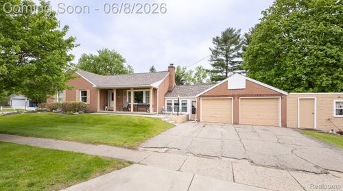 202 Park Ave, Holly, MI, 48442-1424 | Card Image