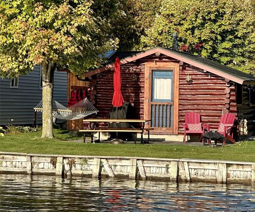 1-4700 Oden Rd, Alanson, MI, 49706-8800 | Card Image