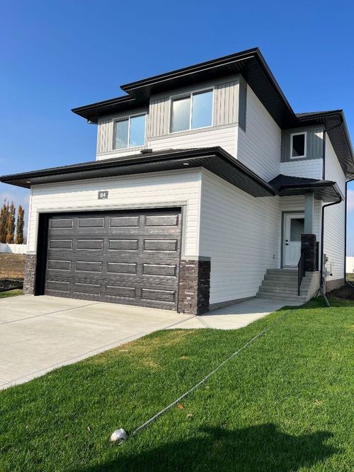 84 Henderson Crescent, Penhold, AB, T0M1R0 | Card Image