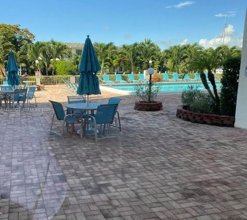 414-401 Golden Isles Dr, Hallandale Beach, FL, 33009-7578 | Card Image