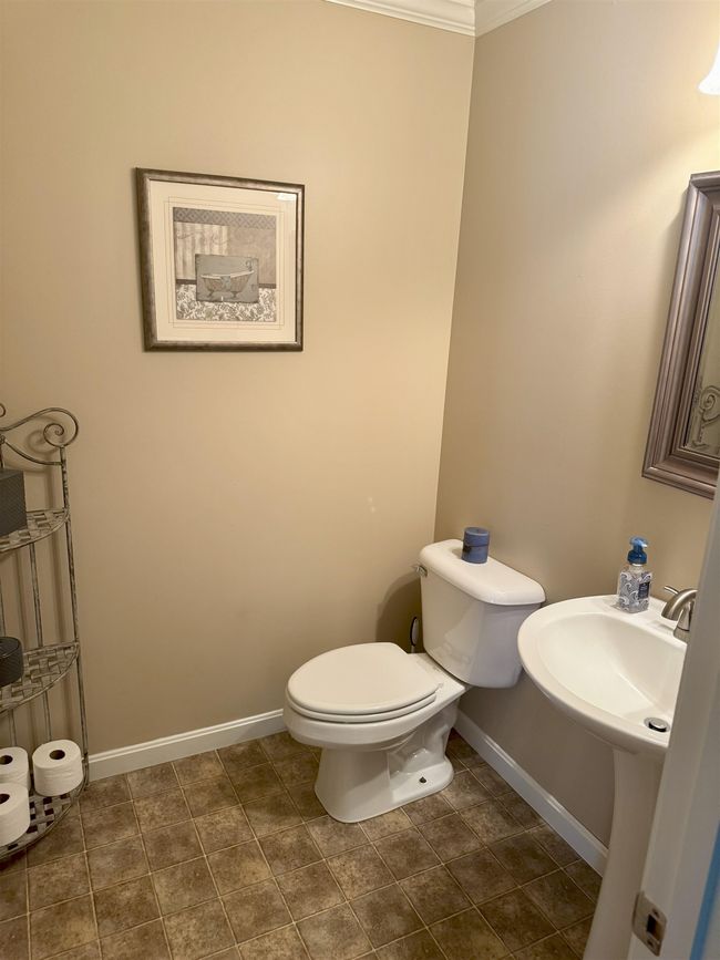 APT-1 - 26 Scribner Rd, Condo with 3 bedrooms, 3 bathrooms and null parking in Fremont NH | Image 10