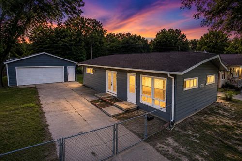 1718 E 53rd St S, Wichita, KS, 67216-3338 | Card Image