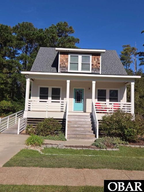 807 Lindsey Ln, Manteo, NC, 27954-8401 | Card Image