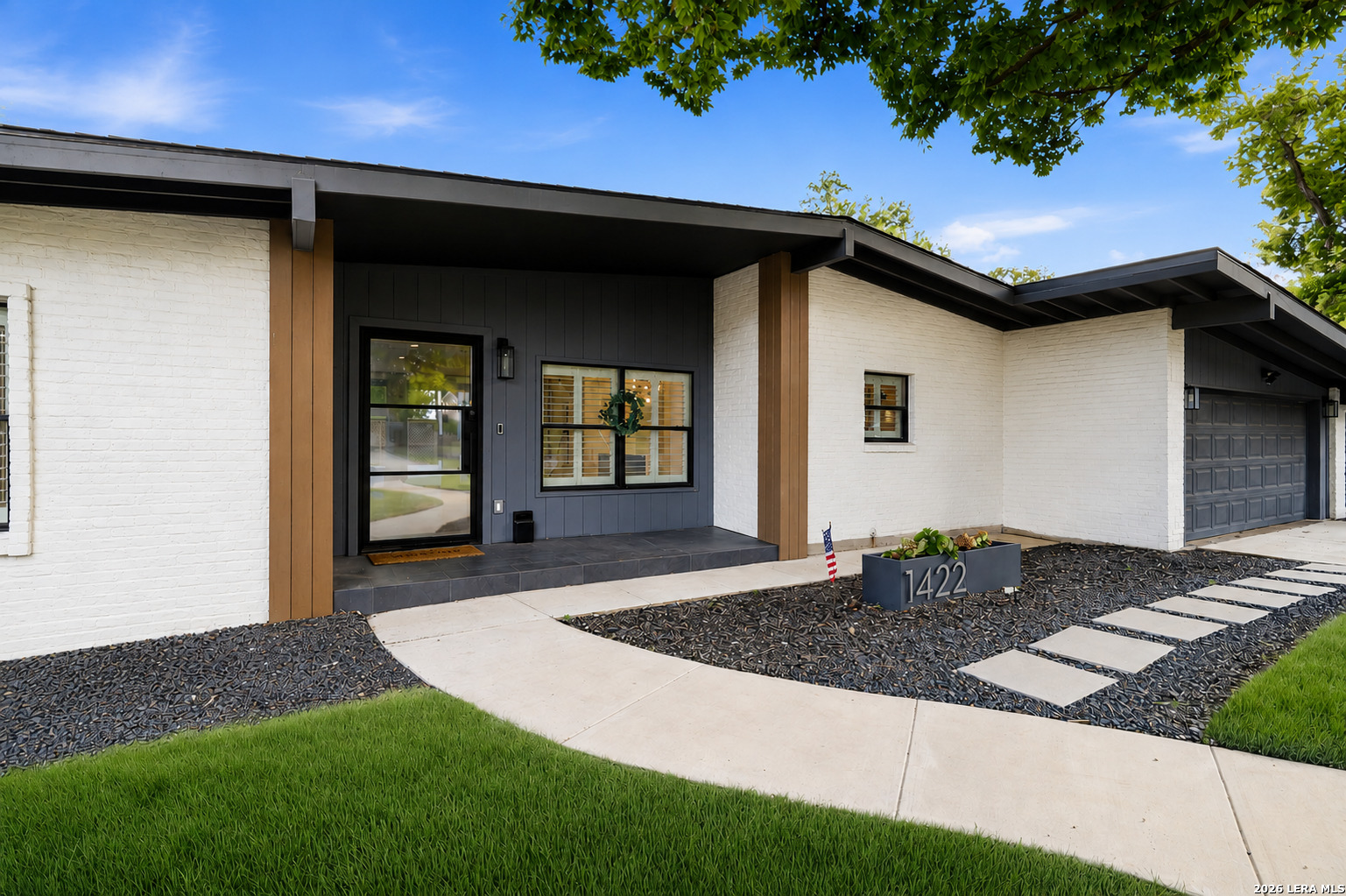 Residential in Terrell Hills 4