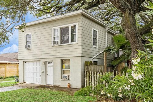 1214 14th St Garage Apartment Street, Galveston, TX, 77550 | Card Image