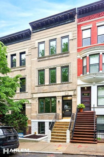 539 W 141 Street, Home with 6 bedrooms, 4 bathrooms and null parking in New York NY | Image 2