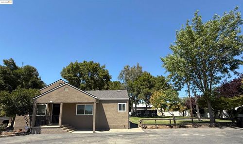 9729 Orr Rd, Galt, CA, 95632-8857 | Card Image