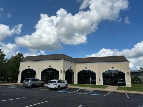 3945 N Vantage Dr, Fayetteville, AR, 72703-4944 | Card Image