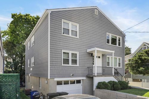 115 Calvert St, Harrison, NY, 10528-3133 | Card Image