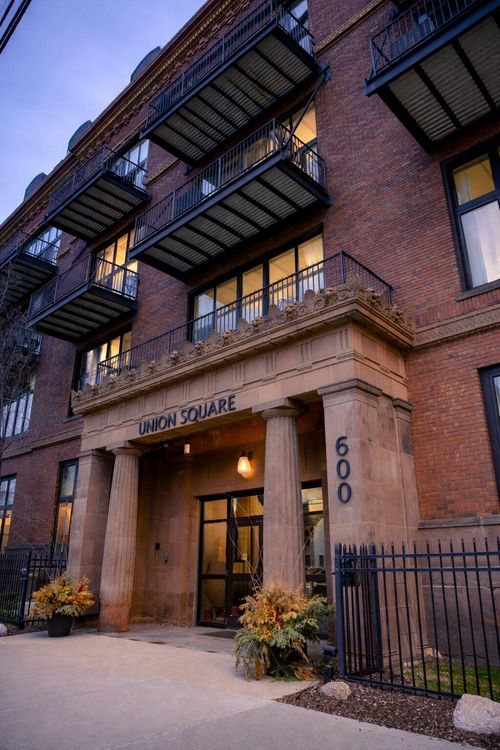 118-600 Broadway Avenue Nw, Grand Rapids, MI, 49504 | Card Image