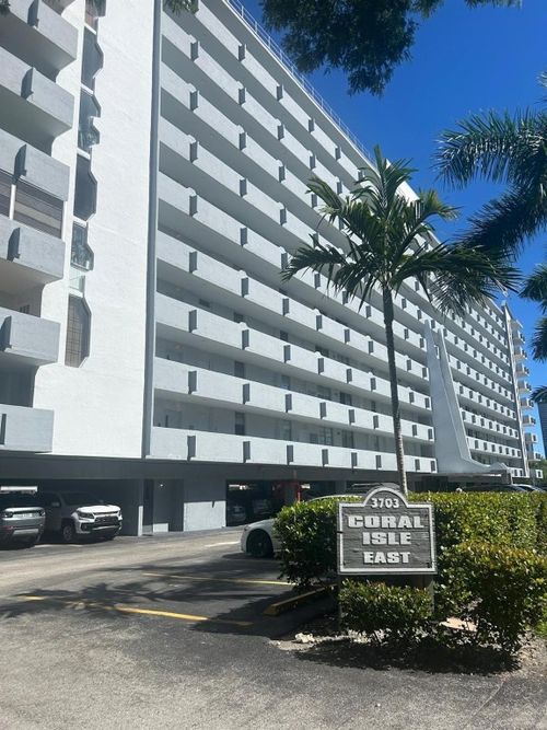 1009-3703 Ne 166th Street, North Miami Beach, FL, 33160 | Card Image