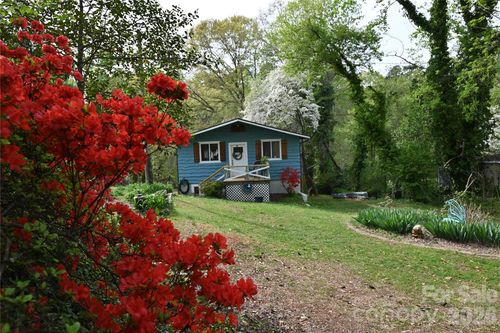 198 Clouse Ln, Taylorsville, NC, 28681-9110 | Card Image