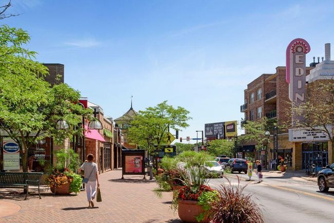 Walk to 50th & France, premier shopping and entertainment district. | Image 31