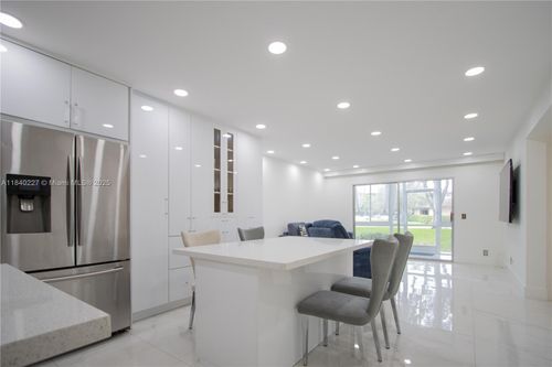 apt-105i-12850 Sw 4th Ct, Pembroke Pines, FL, 33027-1745 | Card Image