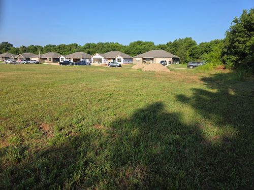 1675 Ridgemont Ave, Monett, MO, 65708-4212 | Card Image